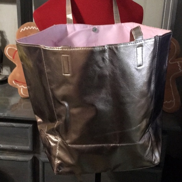 VINCE Camuto Rose Gold Tote Bag - Picture 1 of 7